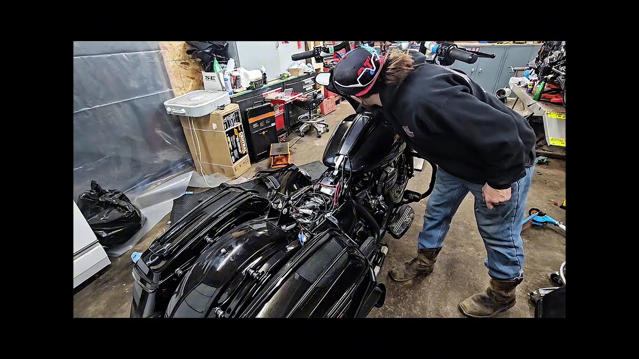 2023 street glide special radio fix