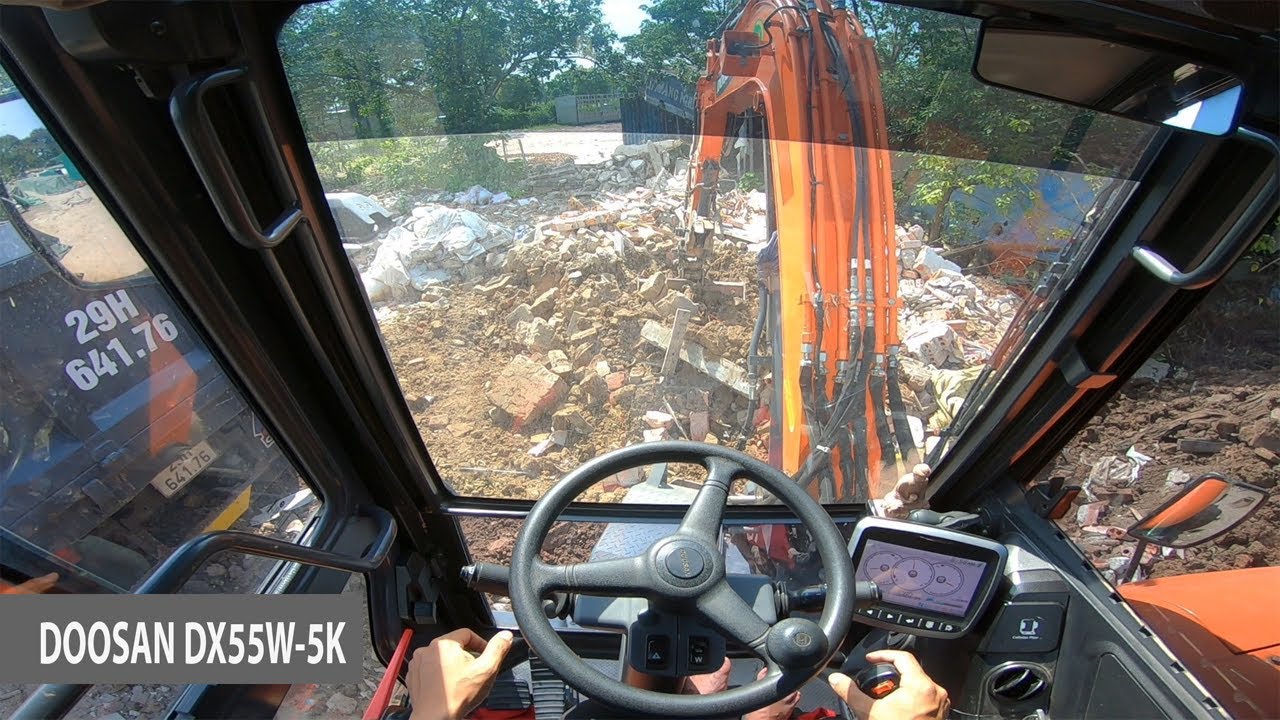 Máy Xúc DOOSAN DX55W-5K Xúc Chạc Lên Xe- Dọn Dẹp Bãi Để Xi