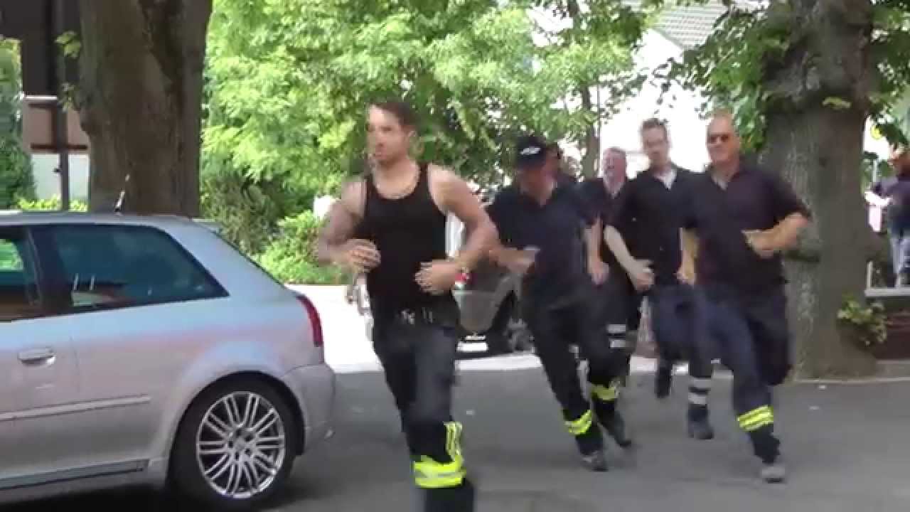 Cold Water Challenge 2014 der Feuerwehr Bisperode