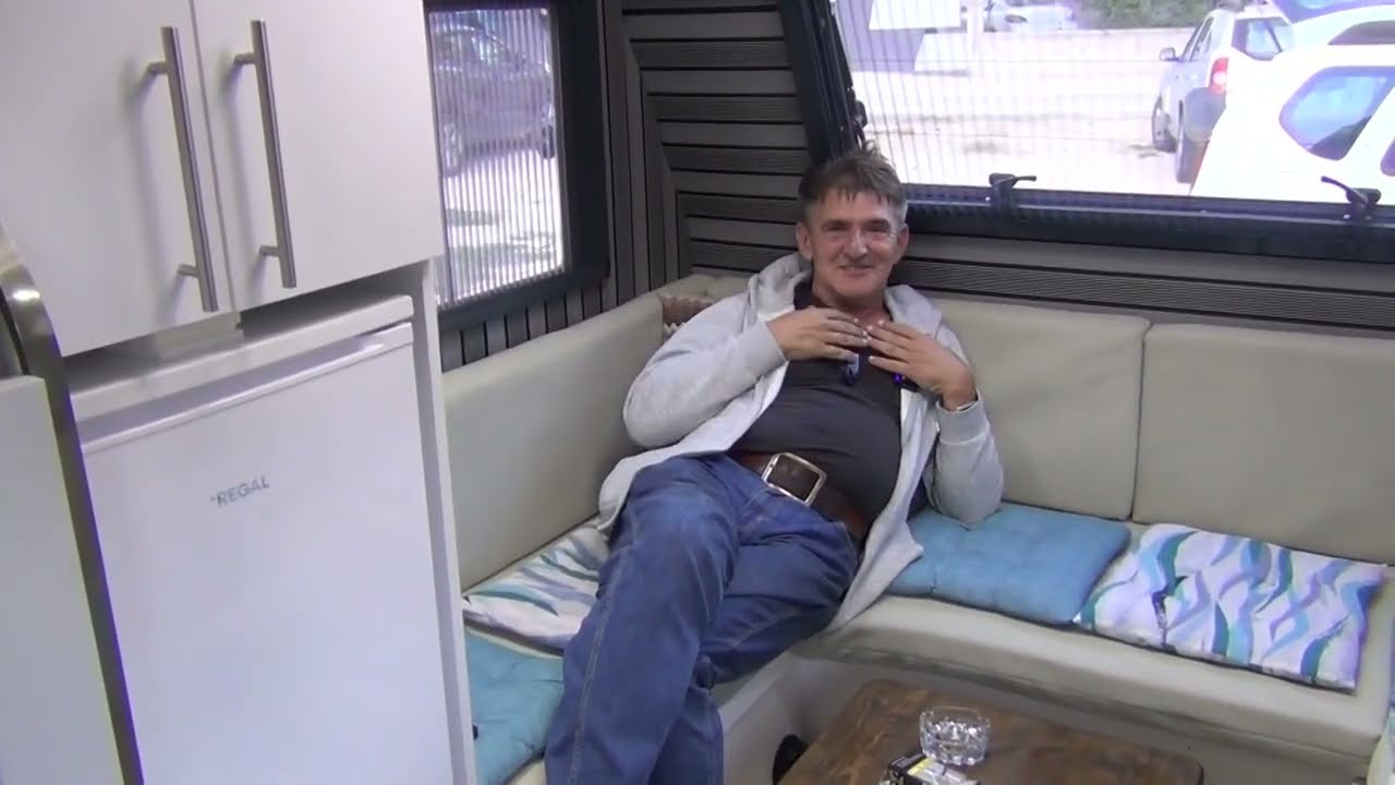 Караван. Сухая печка, газовая колонка и другое. Caravan update: diesel heater, water heater, etc.