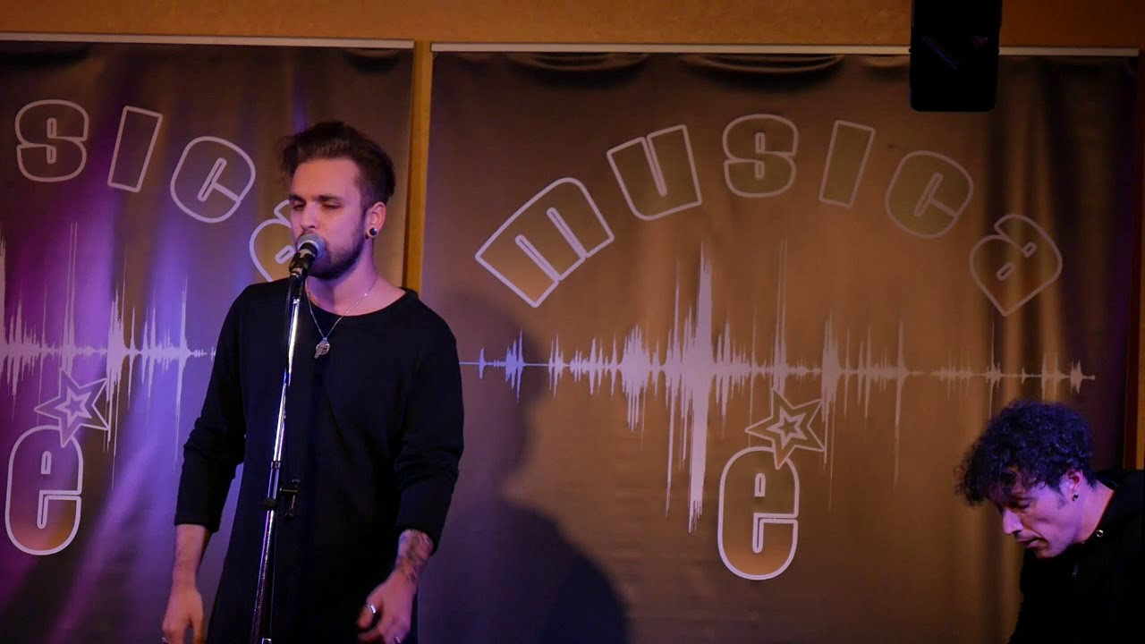 Alessio Bernabei ☆ Noi siamo infinito (Acoustic Live)