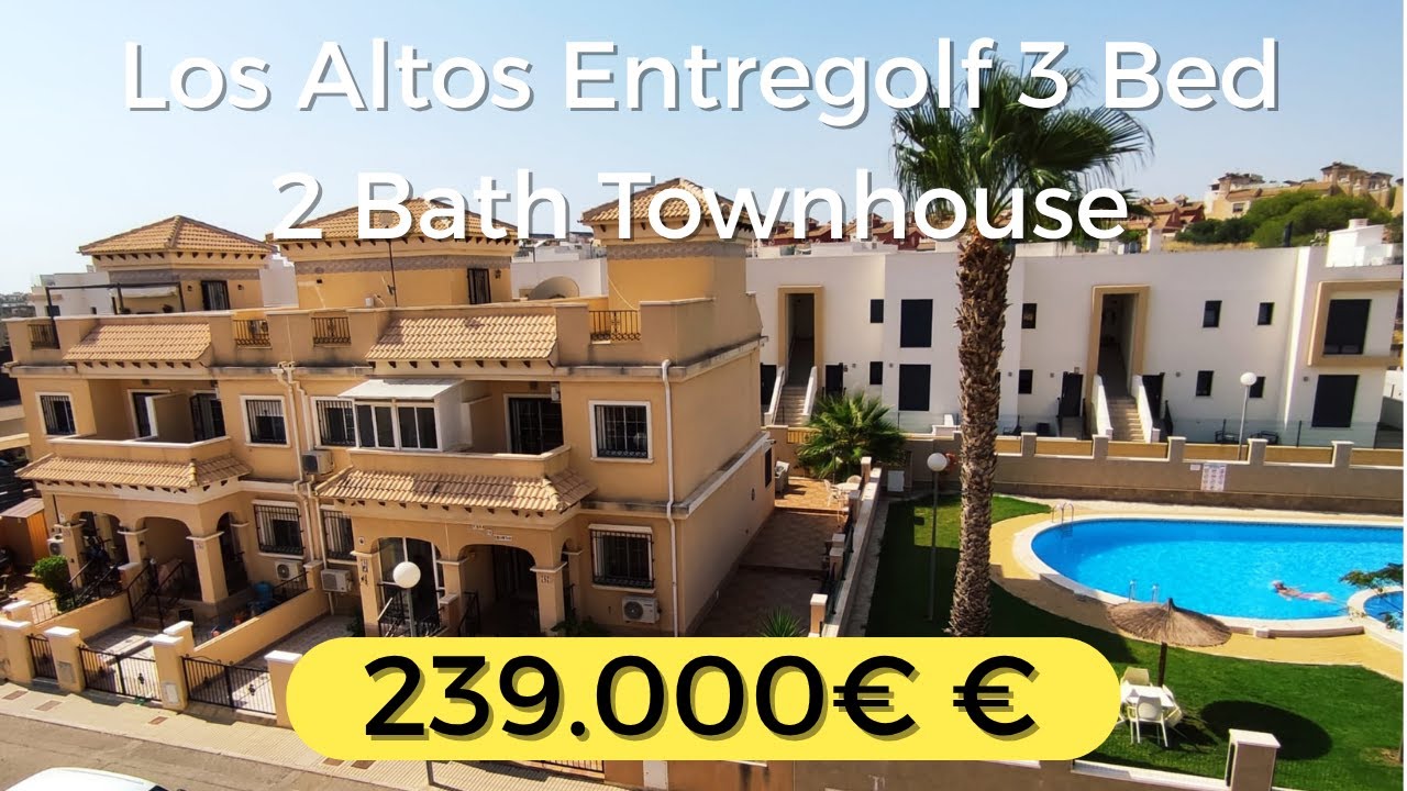 239,000€ Los Altos Entregolf 3 bed 2 bath end townhouse. Furnished, AC, garden and poolside