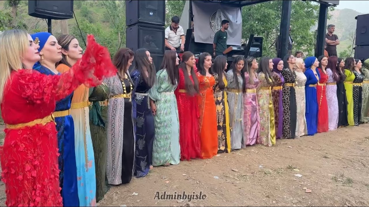 Kürtlerin muhteşem kurmılo halayı Rugeş bazi [2025]