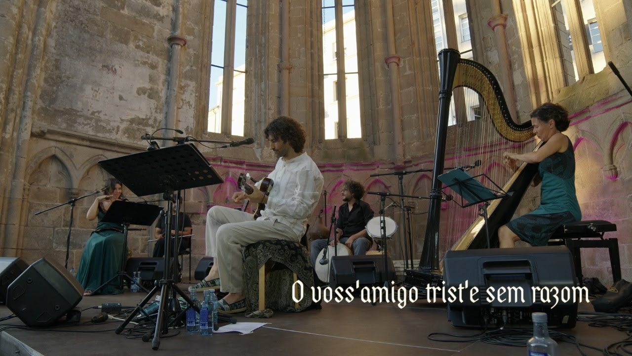 Xoán Curiel - O voss'amigo trist'e sem razom (directo)