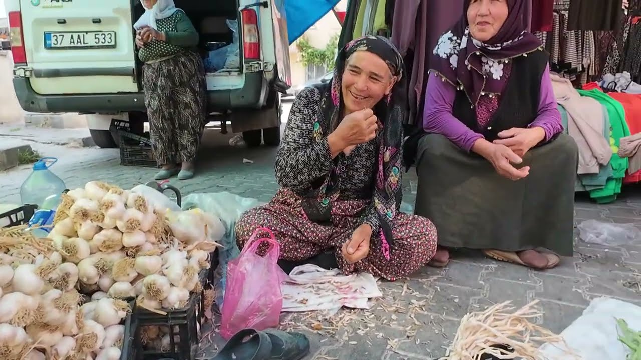SICAKTA PAZAR TURU : SARIMSAK FİYATLARI, ETLİ EKMEK VE BOL BOL MUHABBET..