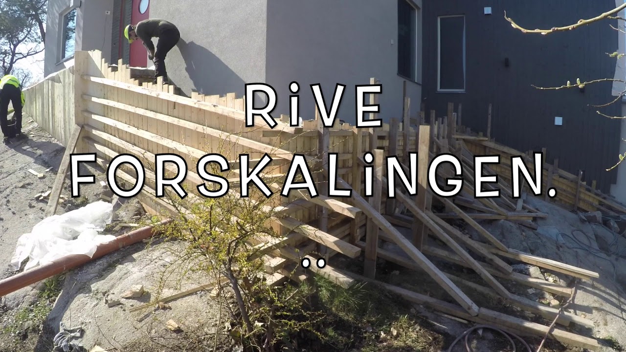 Rive forskaling trapp og repos i betong.  bilder f&oslash;r og etter. Tegning fra kunde.
