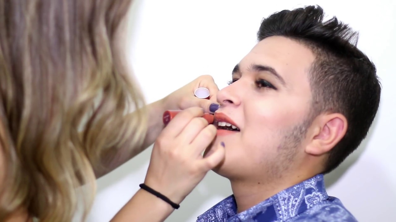 KENDİME MAKYAJ YAPTIRDIM 💄