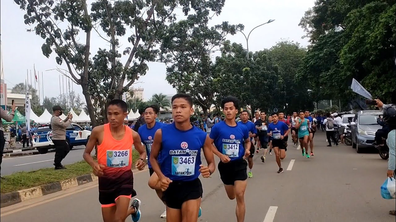 Start Serentak !! Lomba Lari Batam10K dan TNI-Polri 7,7K