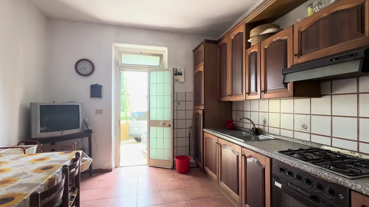 Appartamento da ristrutturare Pescia Romana
