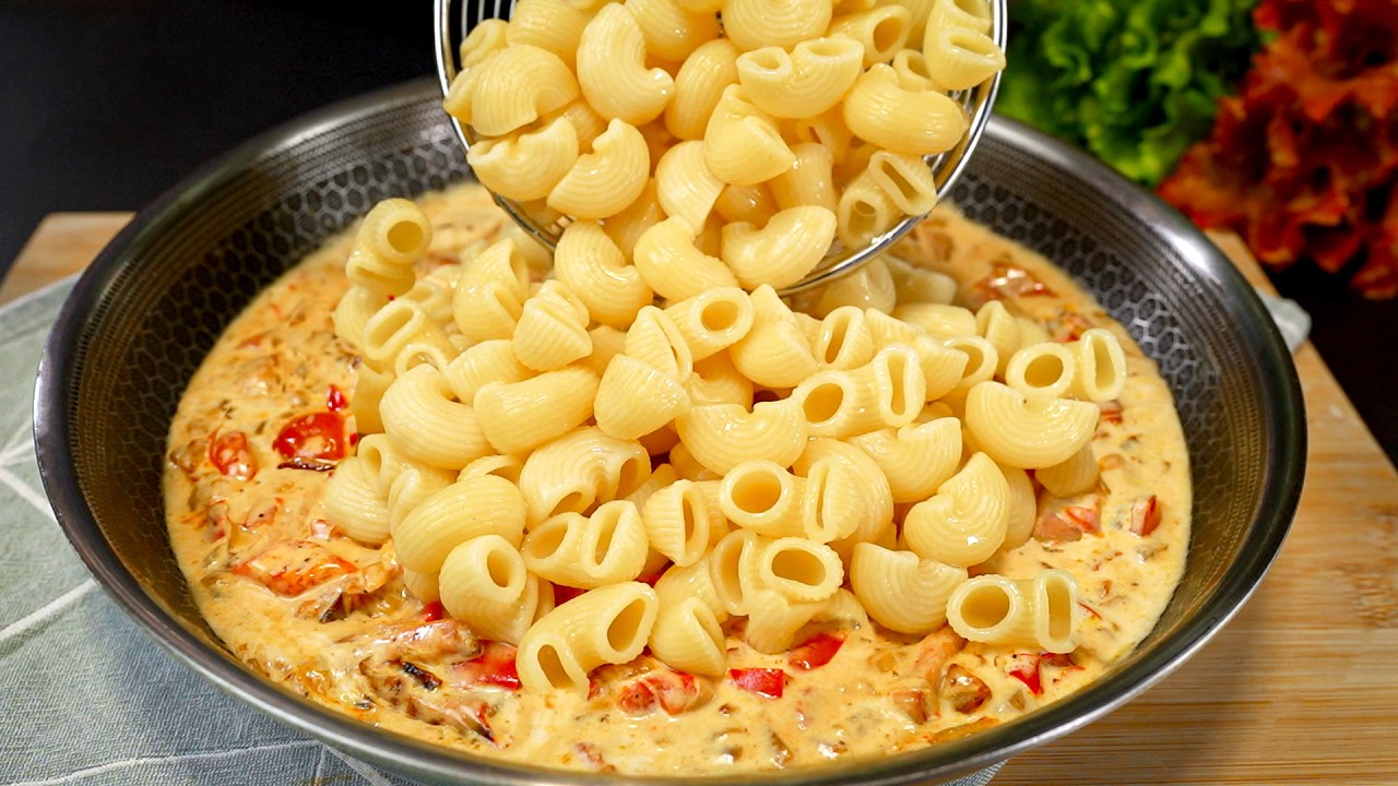🎄 I Make This Every Christmas &mdash; My Family Went Crazy Over This Easy Creamy Pasta 🍝🤍