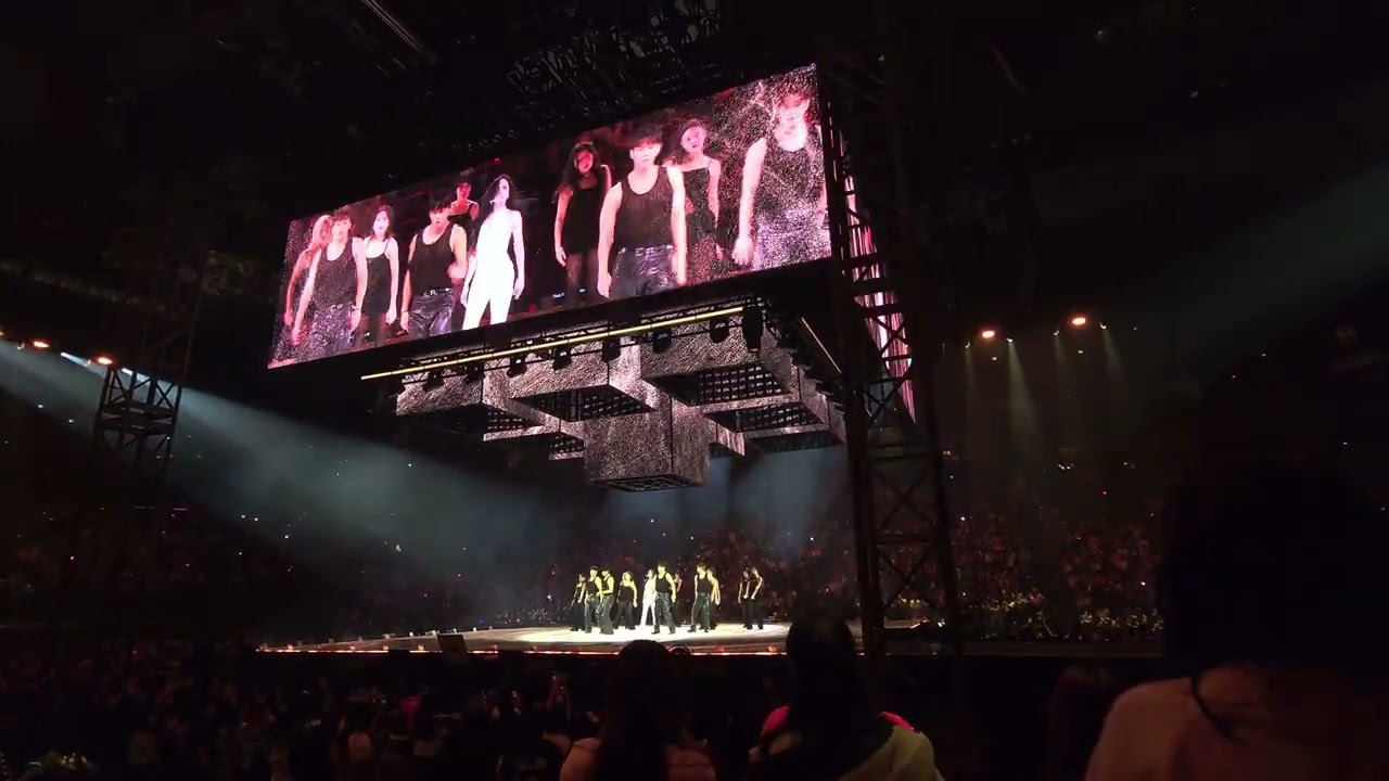 TWICE - Mina - STONE COLD (Solo) - THIS IS FOR Tour - Vancouver, BC - Rogers Arena (260109) (4K60)