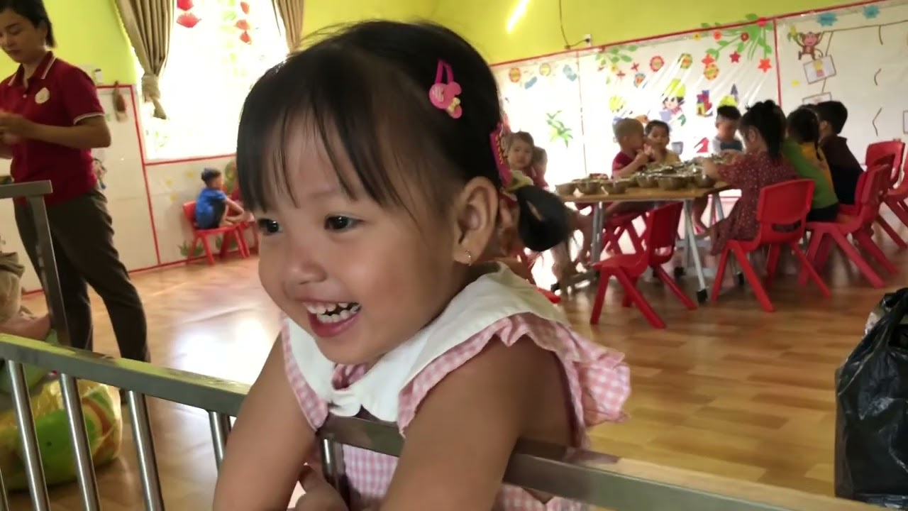 Ngày Đầu Tiên Đi Mẫu Giáo I Mỡ Mỡ Vlog