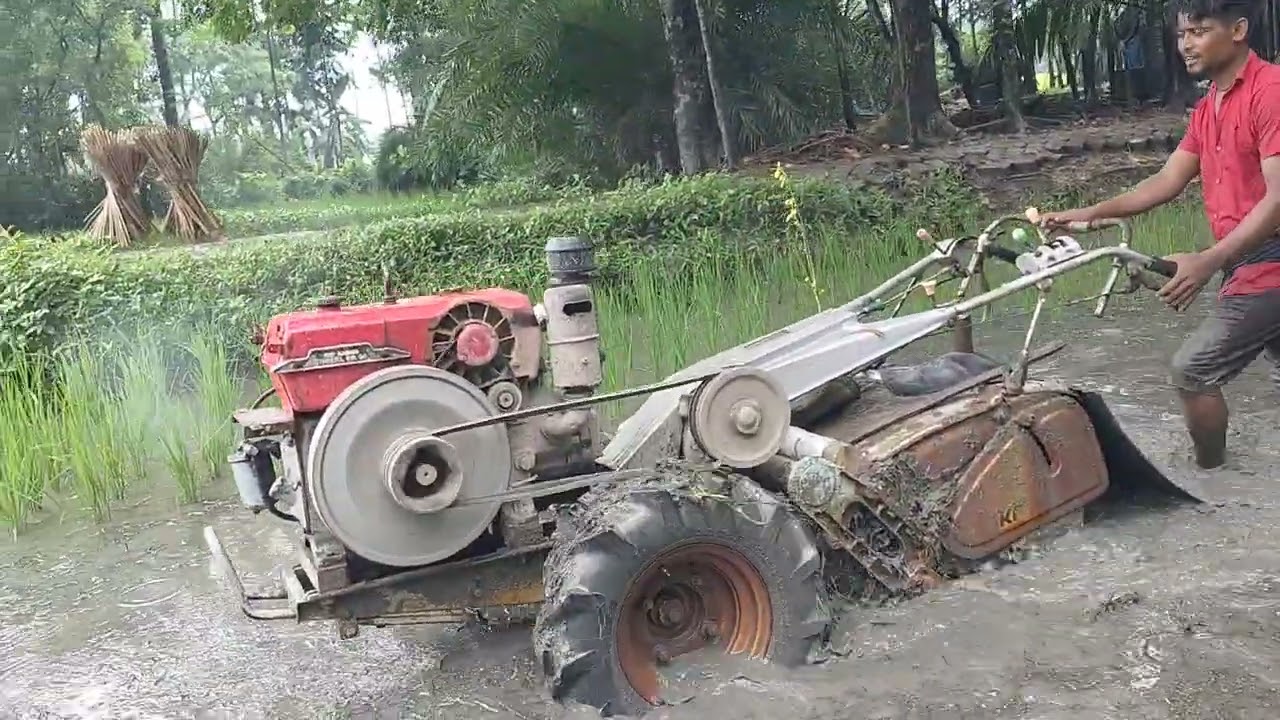 ট্রাক্টর আমাদের গ্রামের ছেলে ট্রাক্টর 🙀#কাচাবাদামsong #automobile #farming #banglasarabarnaandbanjan