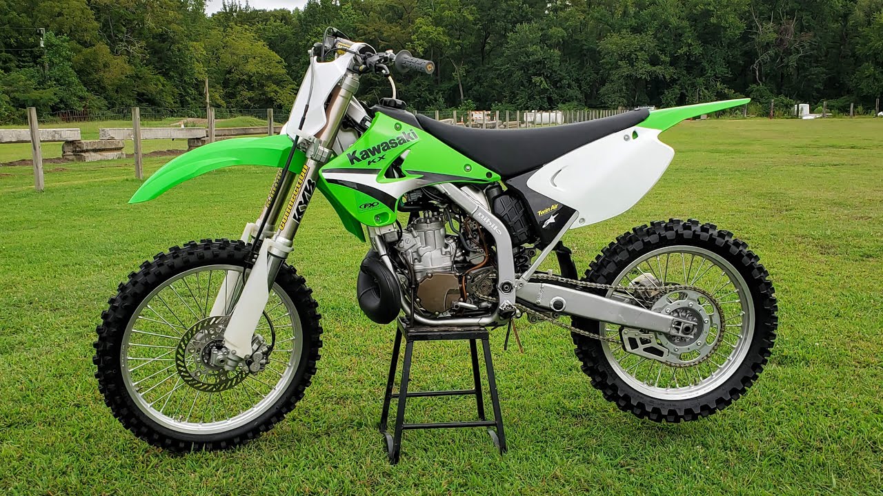 Обзор двухтактного мотоцикла Kawasaki KX250 2005 года