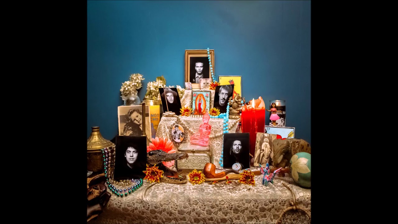 Theo Lawrence & The Hearts - Heavenly Dog