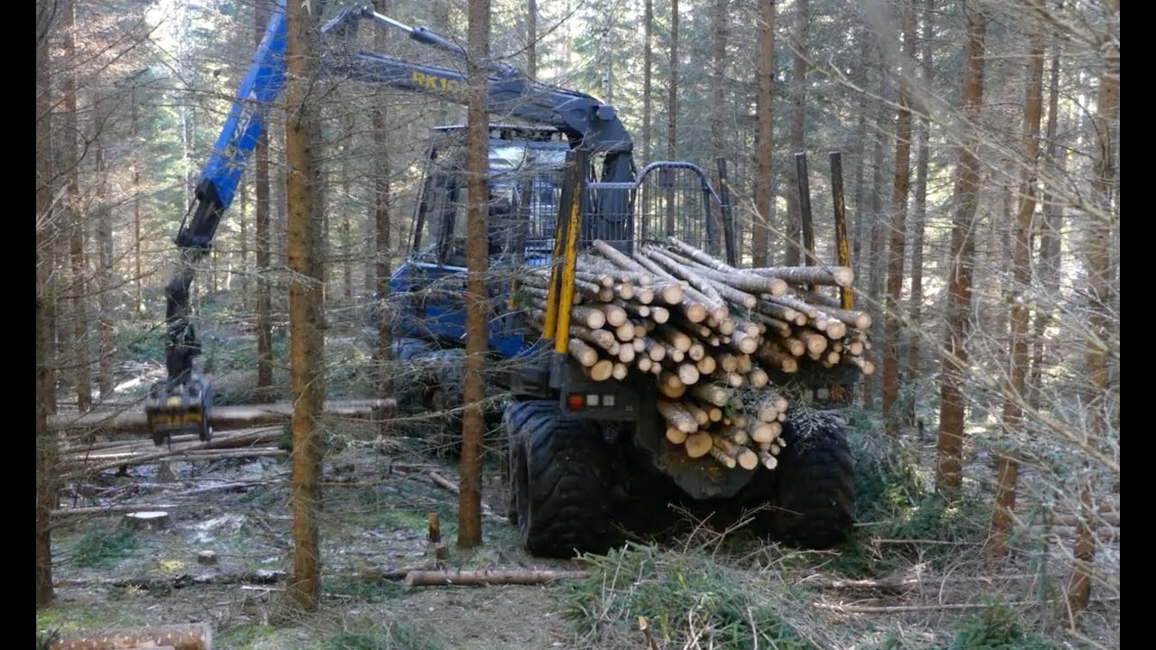 Rottne F10 med smalt lastrede och 600-hjul kör smala stickvägar