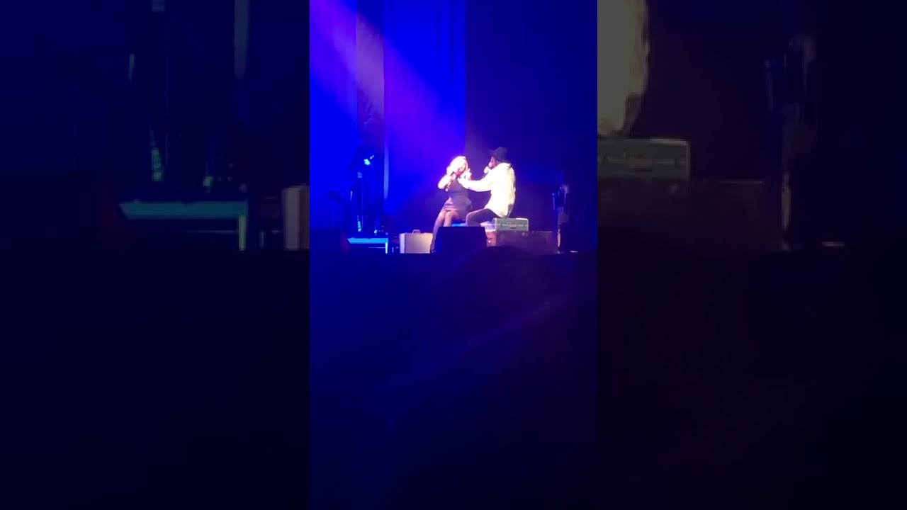 Lara Fabian and Felix Lemelin - Tu t’en vas (Live Quebec City, June 21st 2022)