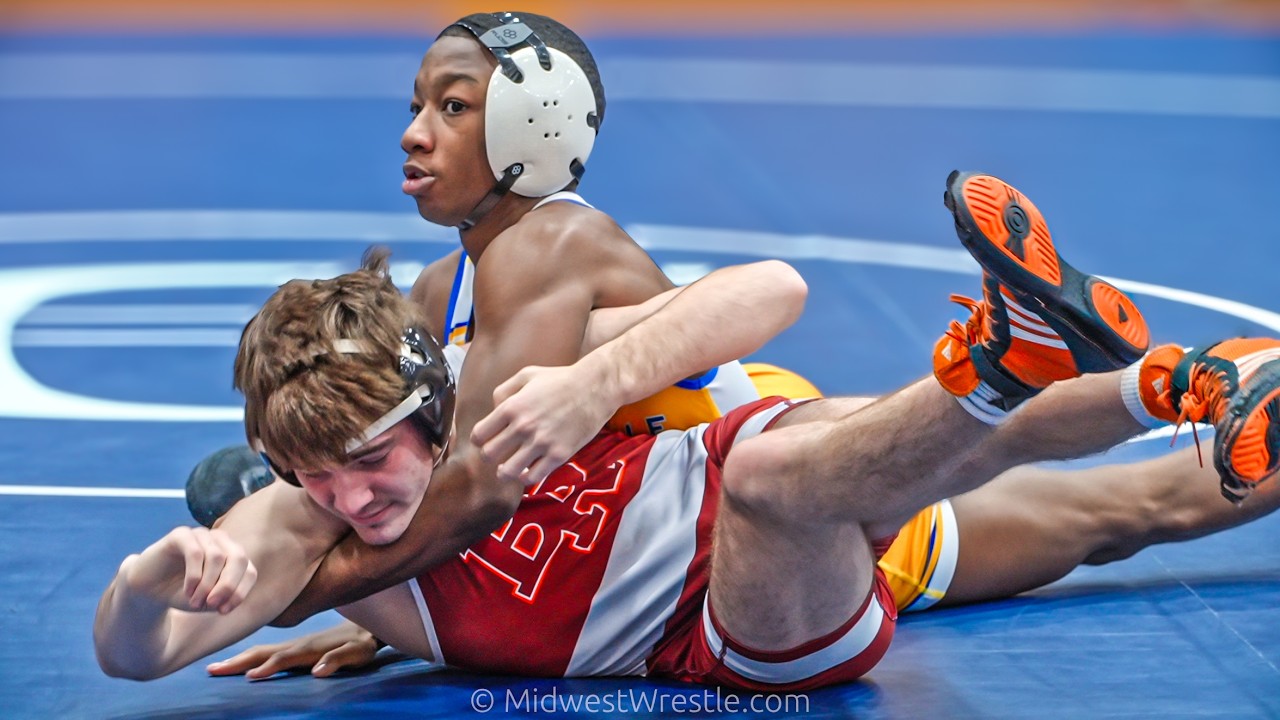 113 – Justin Forbes {G} of De La Salle Institute IL vs. D. Tait {R} of Brother Rice IL