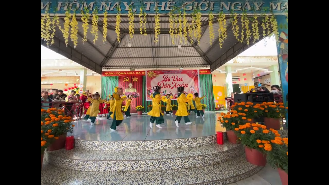 Mùa Xuân của bé - Trường MG Bình Minh 25-26
