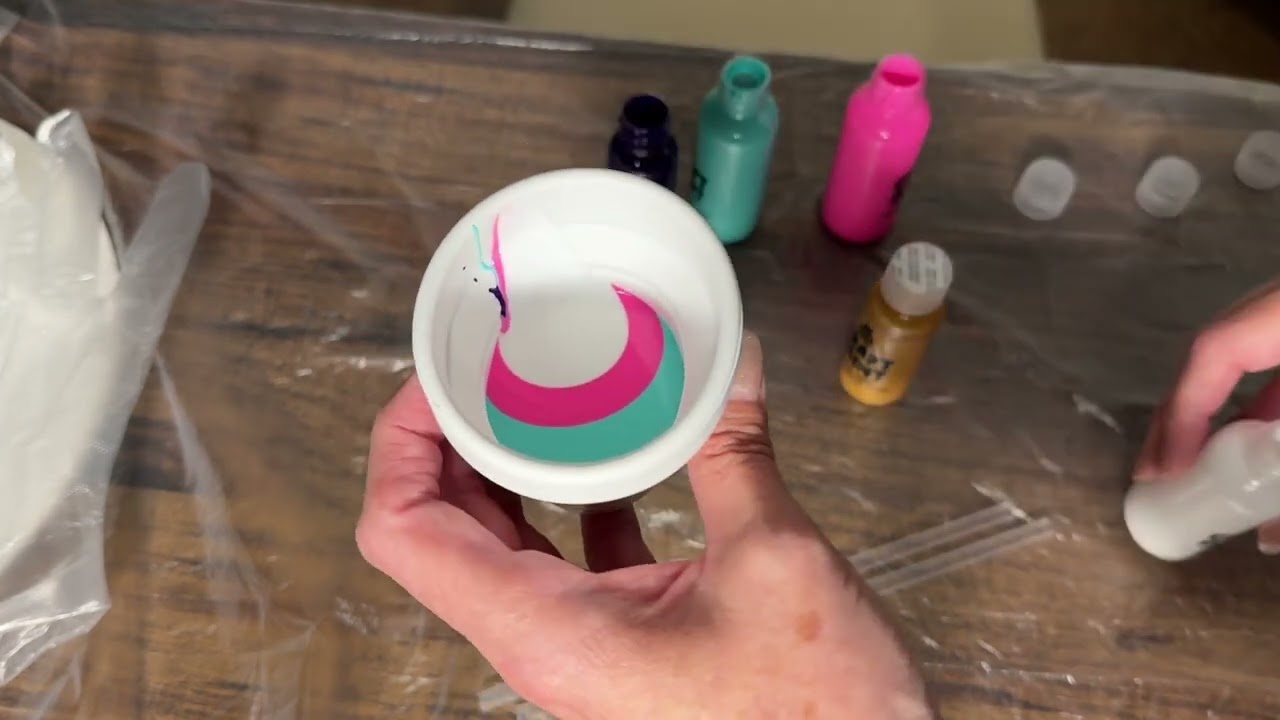 Purple Ladybug Paint Pouring Clock Kit Review | DIY Gift Idea for Creative Kids