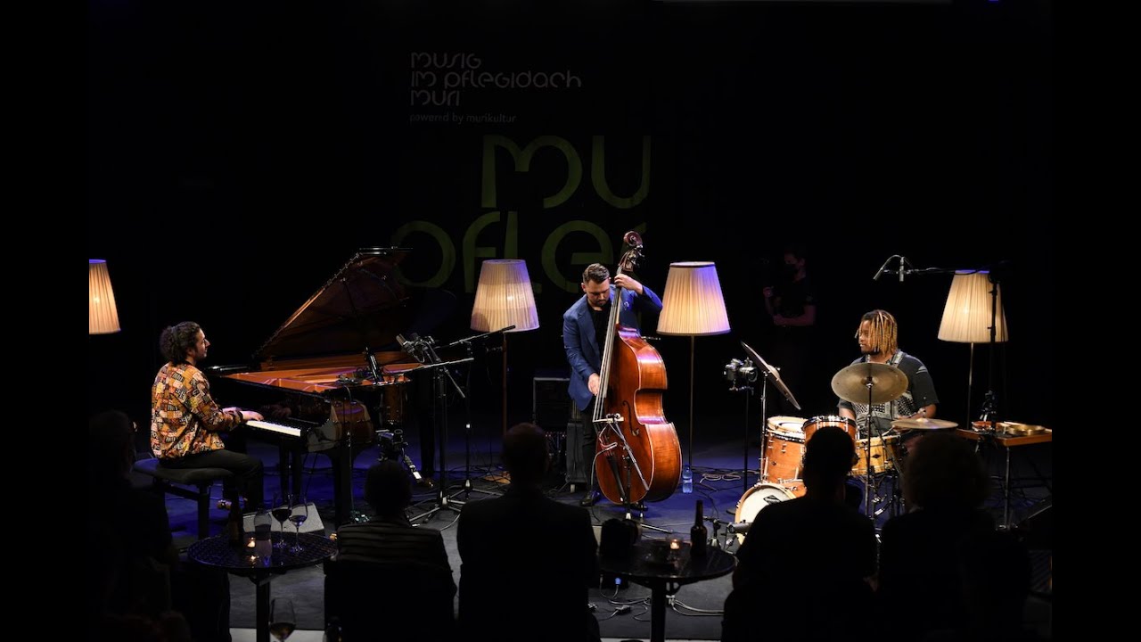 Emmet Cohen Trio - 