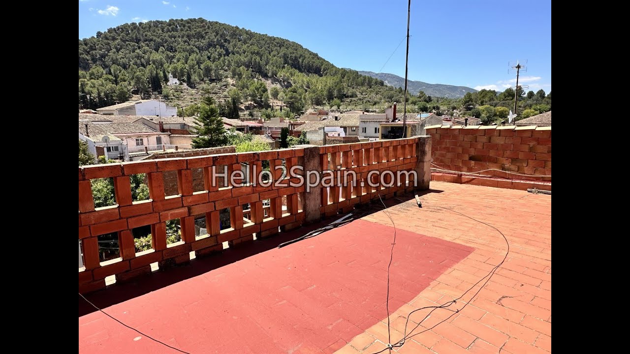 65,000€ RAFOL de SALEM. 6 BEDROOMS, 1 BATHROOM, GARDEN AND TWO ROOF TERRACES