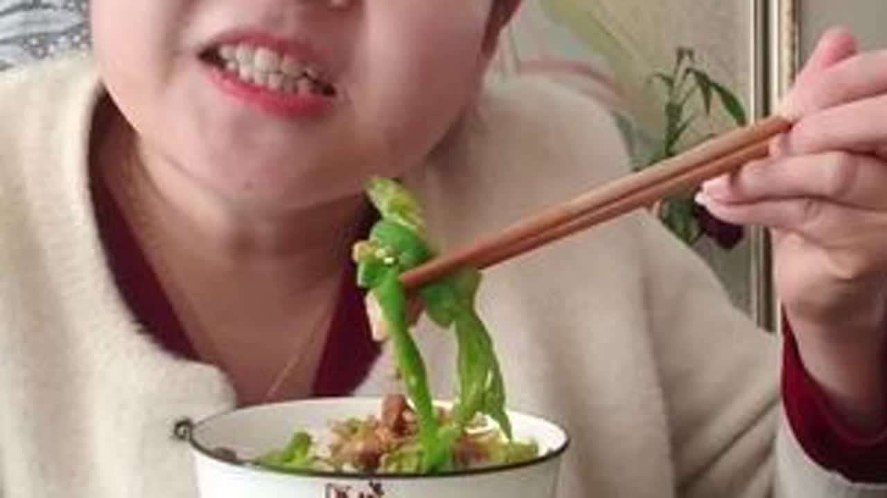 过年天天吃饺子吃面食， 年过完了特别想吃米饭，今天老公做的炒菜米饭，太香了#记录真实生活 #家常菜#日常分享