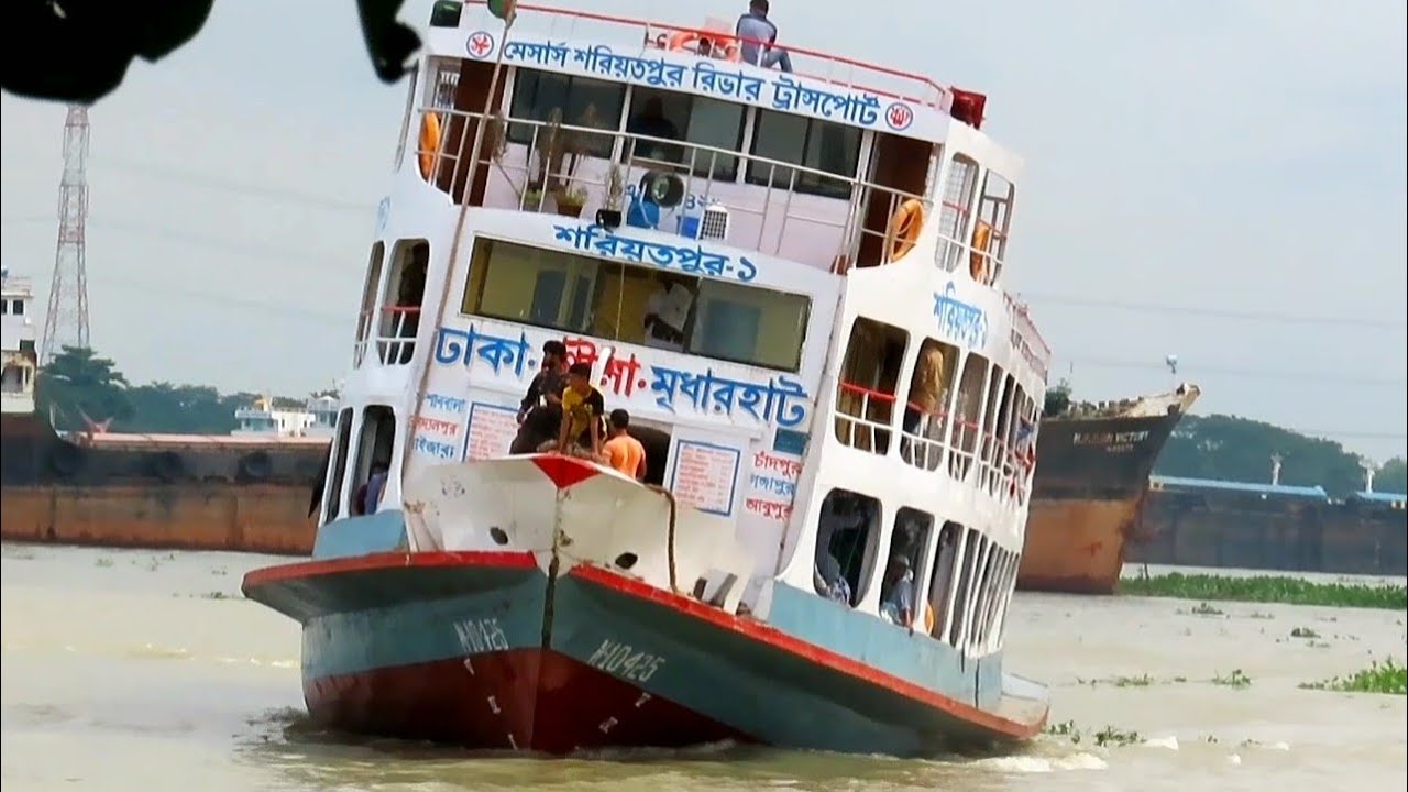 গ্রীন লাইনের ঢেউয়ে কাত হয়ে গেলো শরিয়তপুর- ১ লঞ্চটি।M.v.Green Line-2 Vs Shariatpur-1।Exclusive Video.