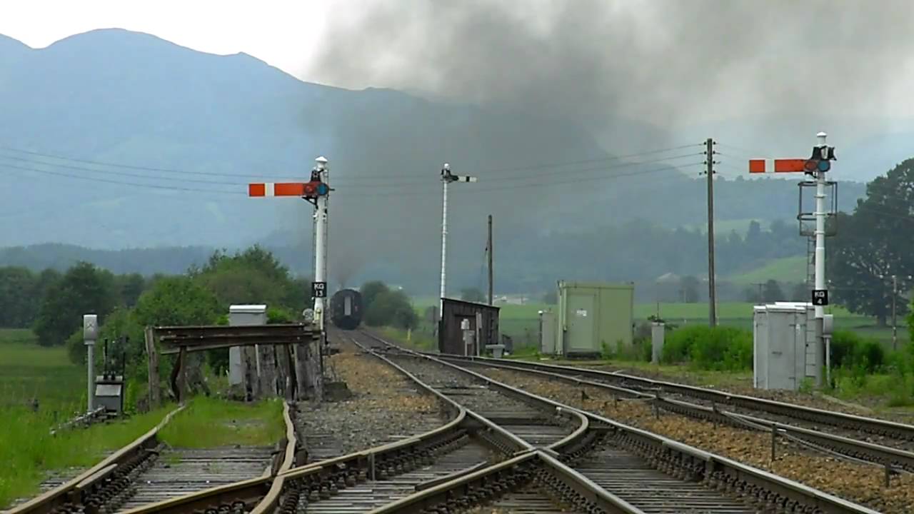 LNER K4 'The Great Marquess'  leaving Kingussie heading for Perth