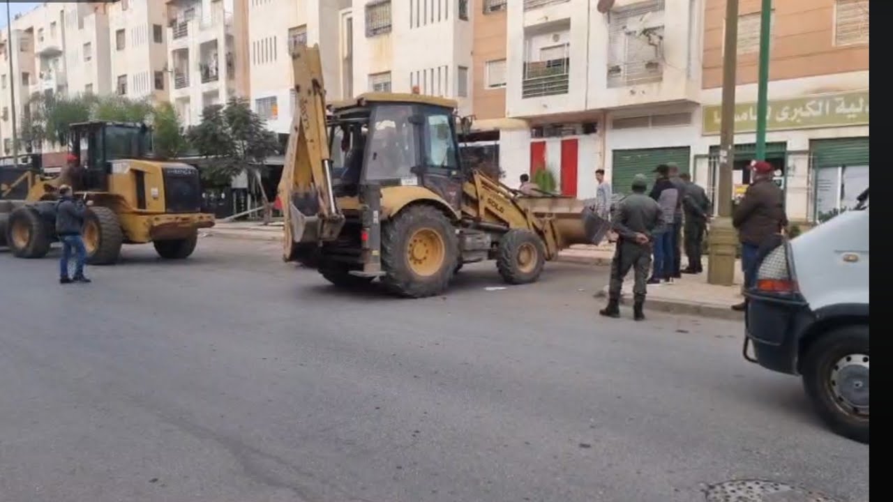 تامسنا  أكبر حملة تحرير الملك العمومي بحي الضحى وسط تعزيزات أمنية مشددة