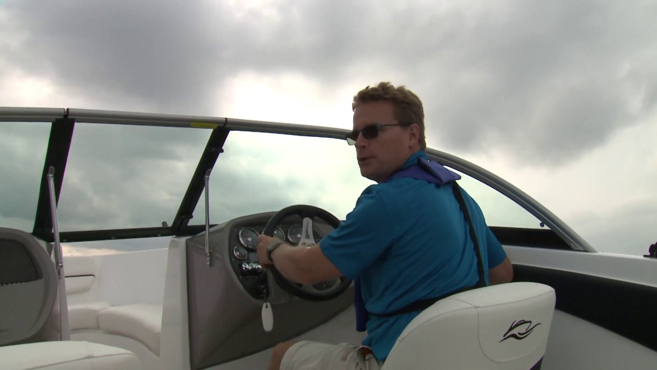 2018 Rinker 18QX: Boat Review