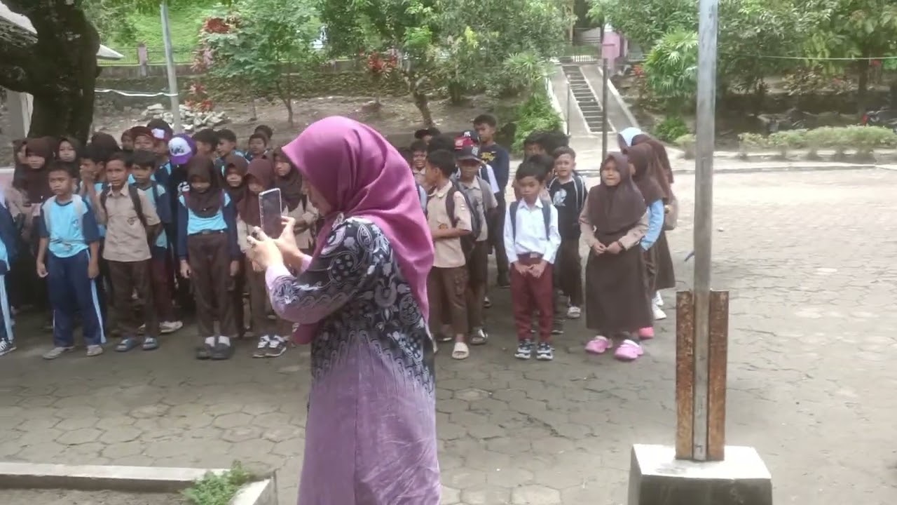 Perpisahan ibu guru