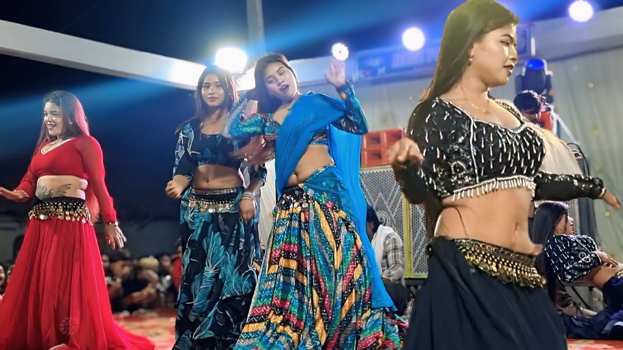 मेरी जवानी किसको मिलेगी उसको मिलेगी कि हमको मिलेगी इस गाने पर माया ने सुपरहिट डांस किया स्टेज शो पर#