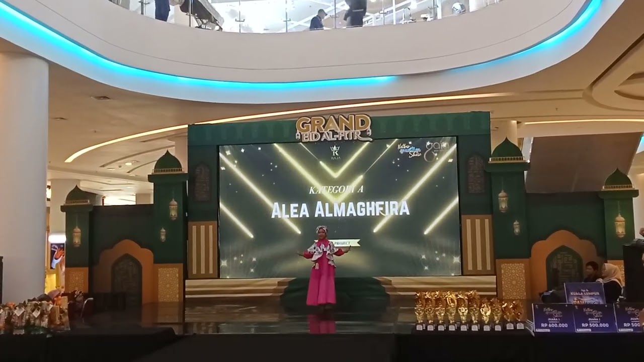Acara Kalbar muslim show fashion show competition di center atrium gaia bumi raya city mall 