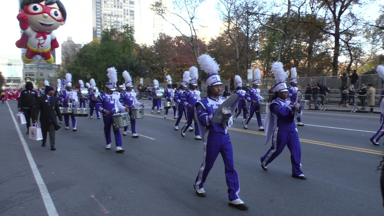 Macy's Thanksgiving Day Parade~2021~NYC~Hampton University 