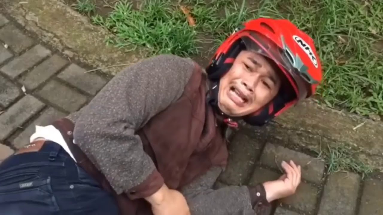 Mael lee dan reka angga   TUKANG OJEK UGAL UGALAN 😂 FULL ADEGAN LUCU