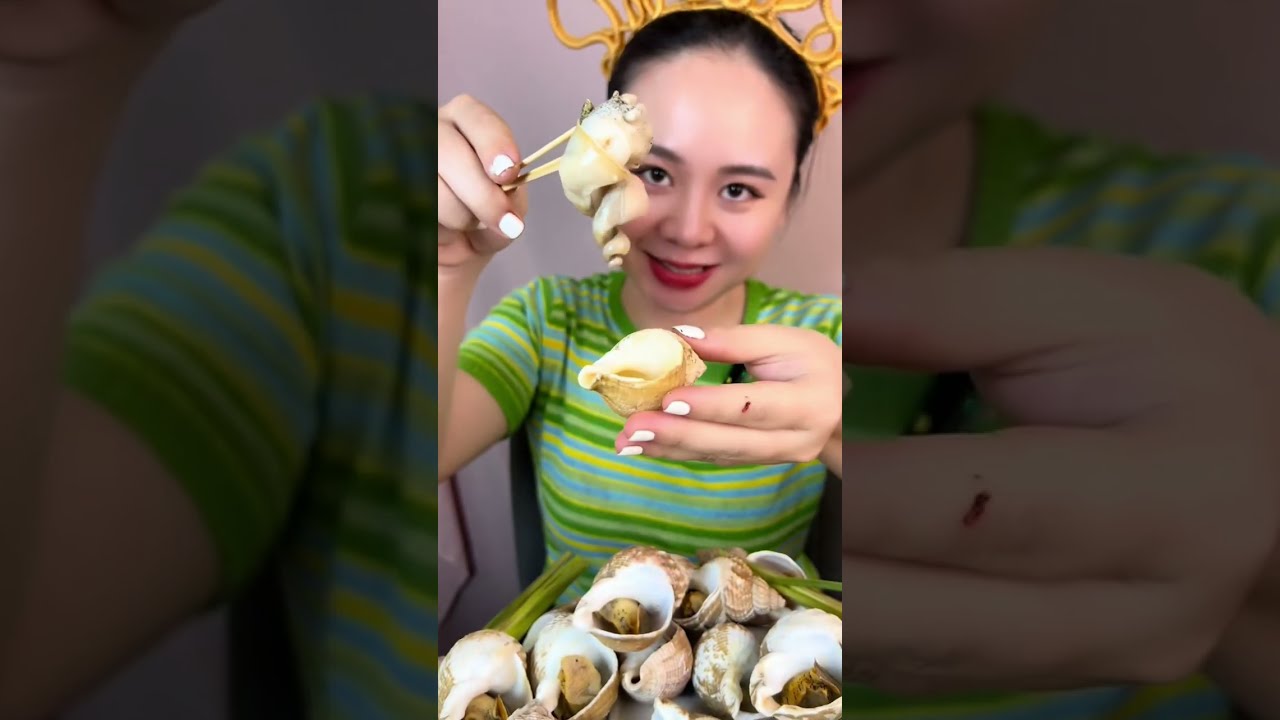 Mời mọi người Mukbang Ốc Biển, Ốc Mặt Trăng Hấp Chấm Muối Tiêu Chanh với em nghen