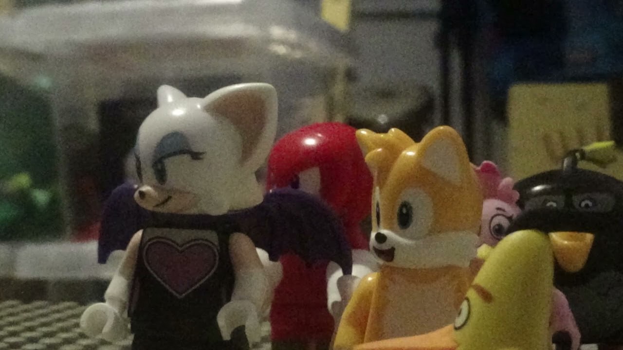 LEGO Sonic the Hedgehog and Angry Birds building Channel 4 in LEGO Stop-Motion