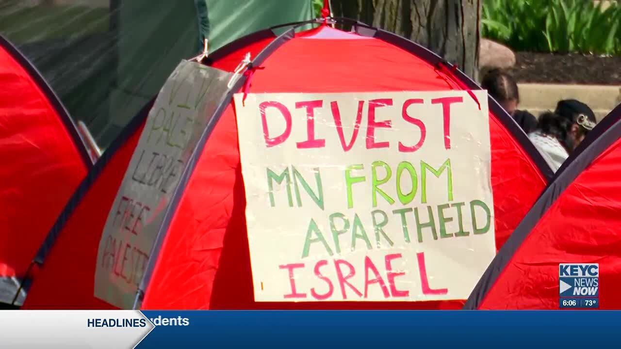 Student-run organization stages photos in support of Palestinian students