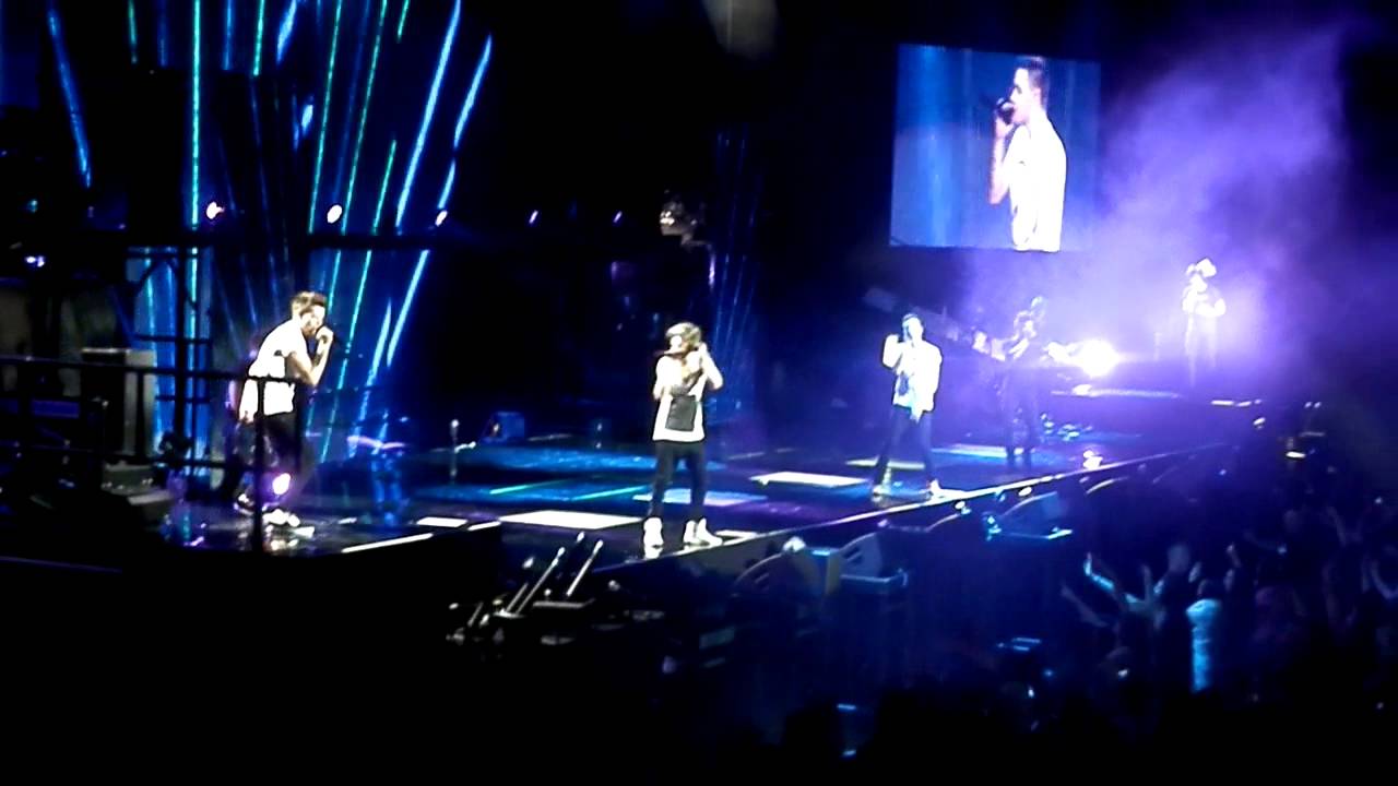 One Direction - She's Not Afraid Dublin 12/3/13