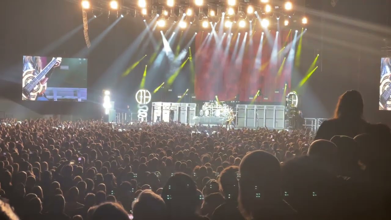 Pantera- Walk, Live in Royal Arena, Copenhagen