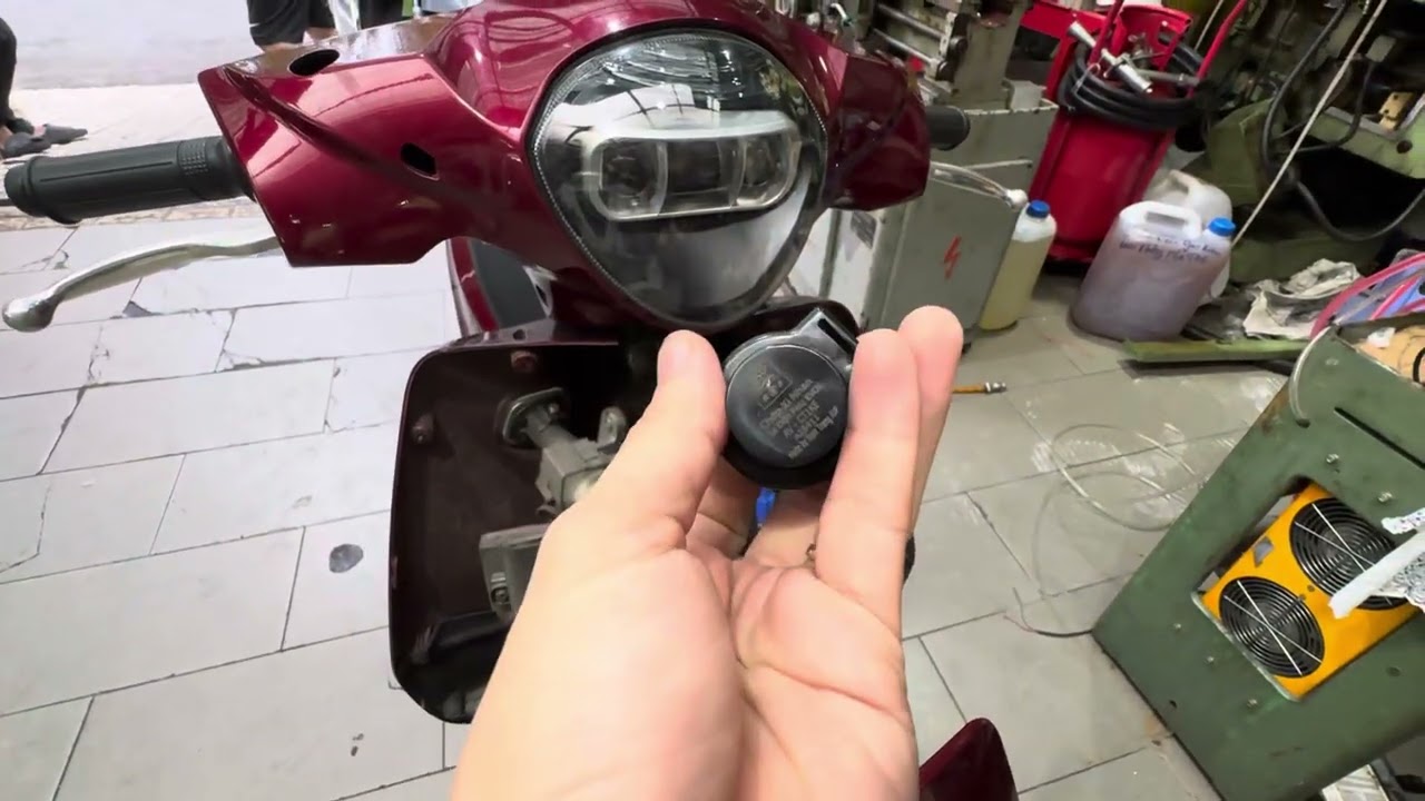 Video 27, AV-CT1KE chớp xi nhan tok tok lắp xe điện Feliz,EVO, Nam Trang AVP.