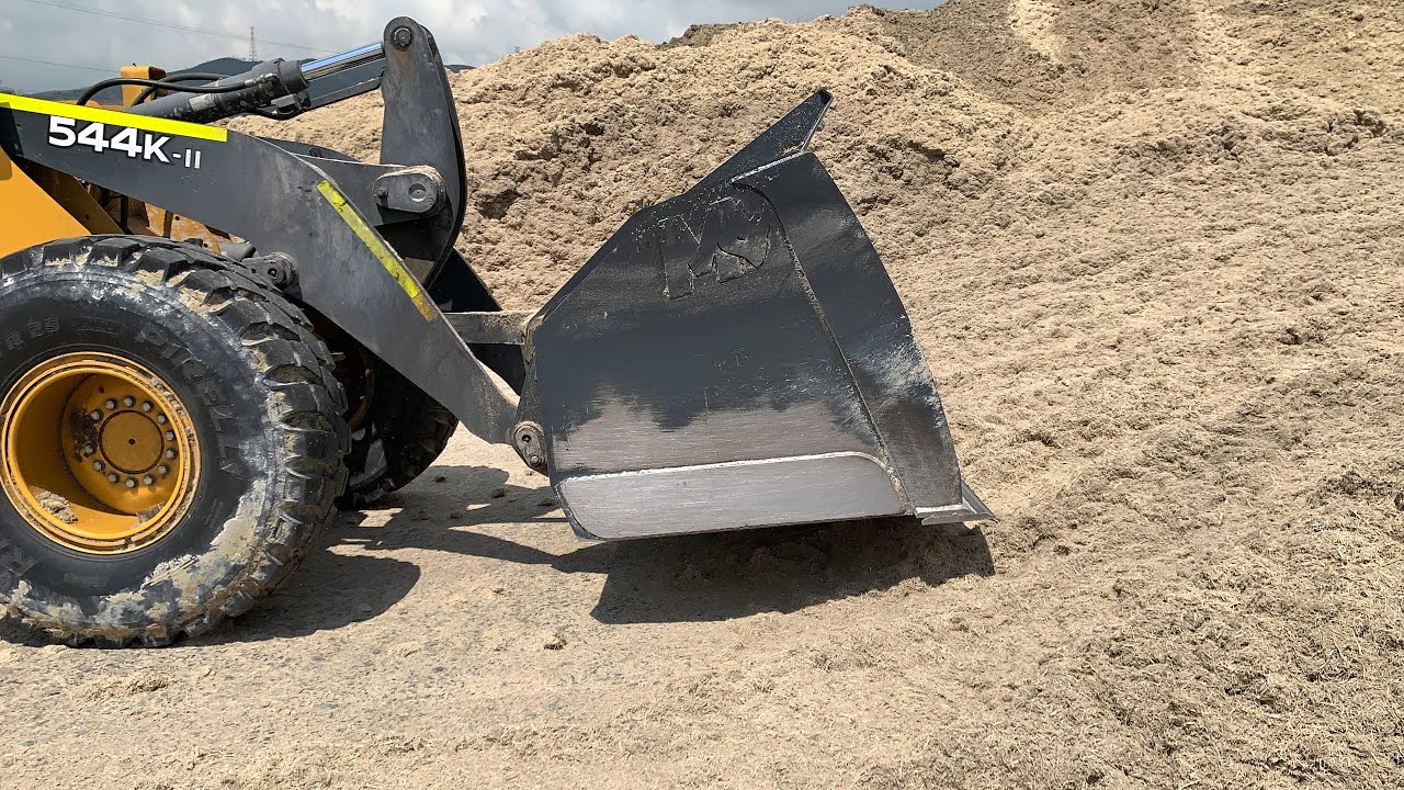 Mazio Attachments | Sugar Cane Handler Bucket | Mazio Colombia | Balde para Ca&ntilde;a de Az&uacute;car