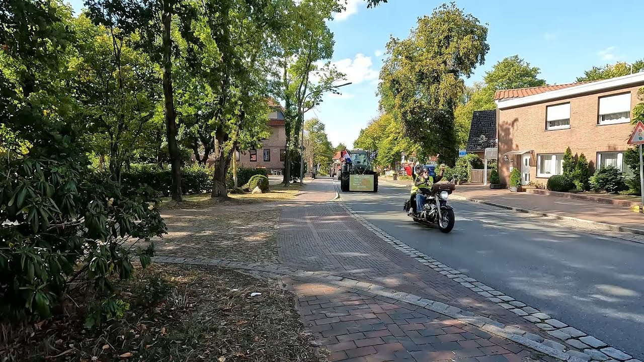 Demo Brettorf, Biker , Bauern und Trucker sowie B&uuml;rger besorgt wegen rasant steigender Preise.