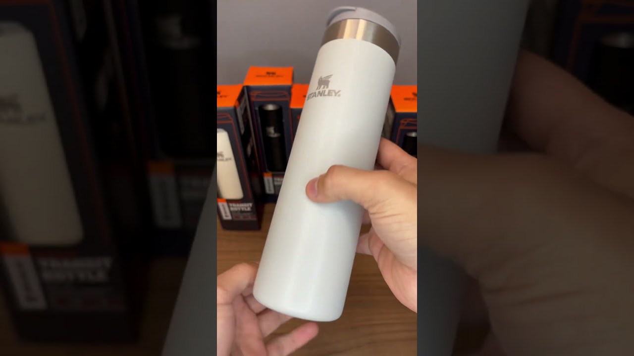Garrafa stanley transit bottle 🤯#unboxing #stanleycup #deustemumapalavrapravoce