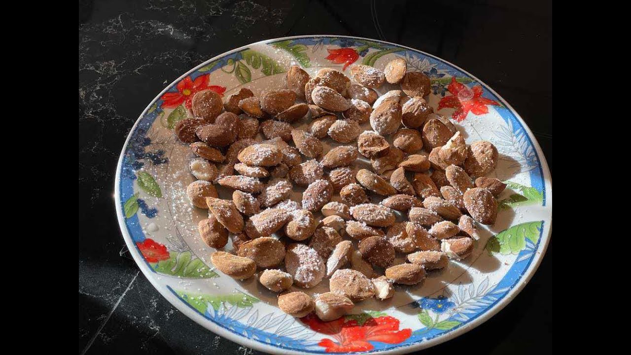 Receta de Almendras tostadas con sal, con almendras marcona o largueta de Arag&oacute;n.