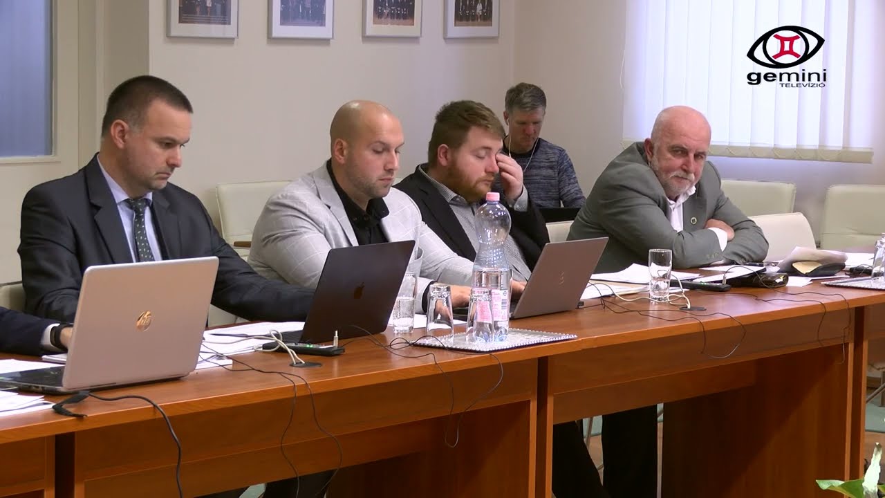 Első kézből