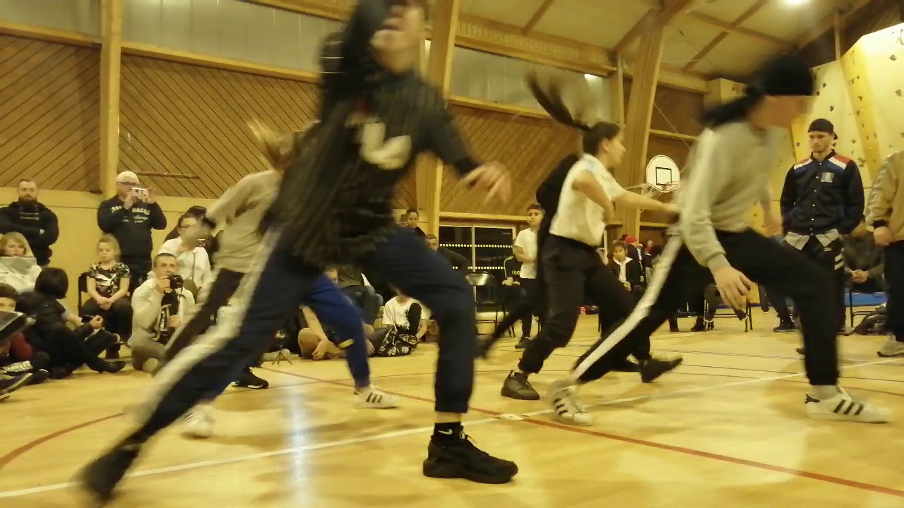 INTERBREAK 4 - D2V ALL STARZ vs Moon Runnerz