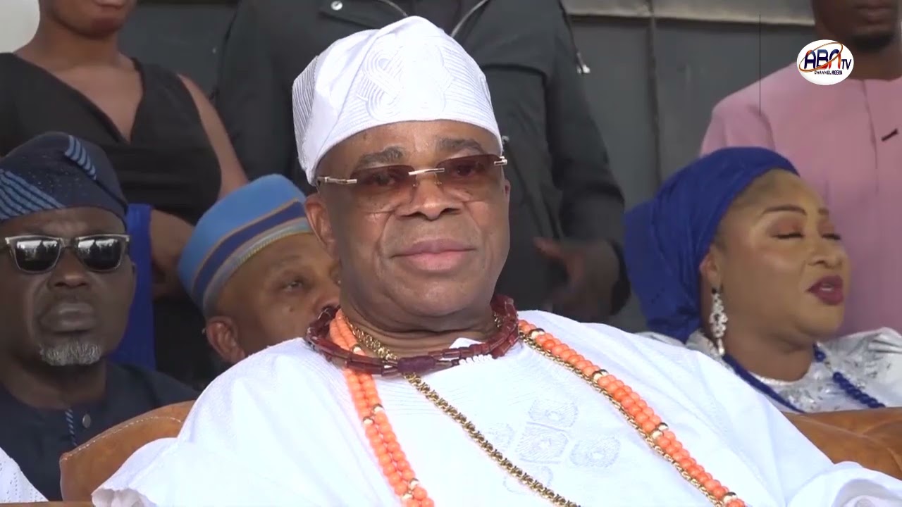 INSTALLATION OF OWA OBOKUN: GOV ADELEKE PRESENTS STAFF OF OFFICE TO OBA CLEMENT ADESUYI.