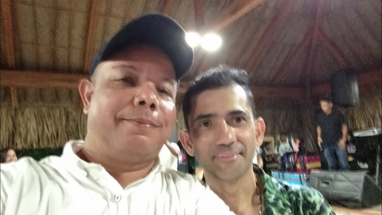 Iván Zuleta se la cobró a Luis Hinojosa.